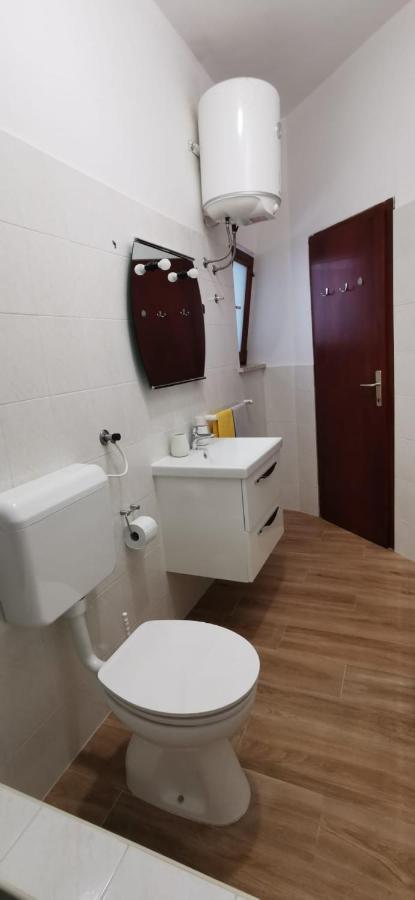 Apartments K&D Pula Luaran gambar